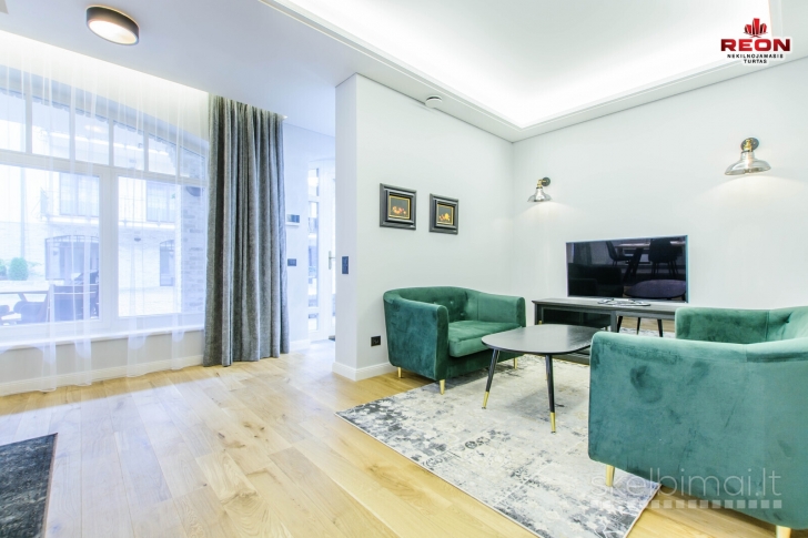 VILNIAUS SENAMIESTYJE PARDUODAMAS ĮRENGTAS BUTAS JAUKIAM IR PATOGIAM GYVENIMUI!