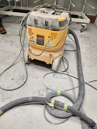 Parduodama medžio apdirbimo įranga