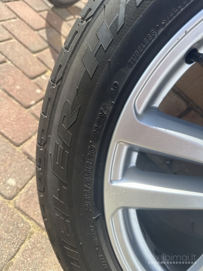 Parduodu Audi Q7 4M ratlankius su padangomis