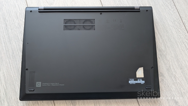 Lenovo ThinkPad X1 Carbon Gen 9 / i7 1185G7 / 16GB / 256GB NVMe / 1.12 KG