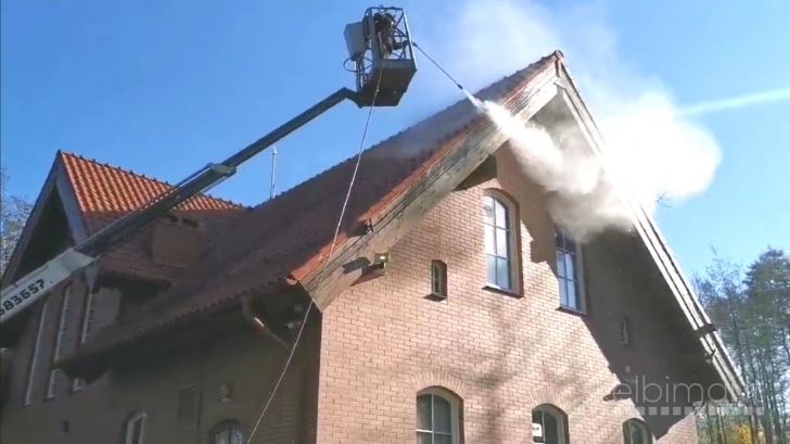 Stogų, fasadų plovimas, dažymas