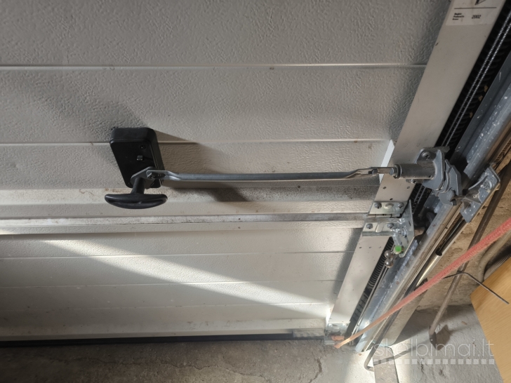 Parduodu garažo vartus