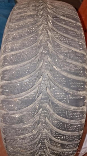 Parduodamos naudotos žieminės padangos Goodyear UltraGrip 7+.