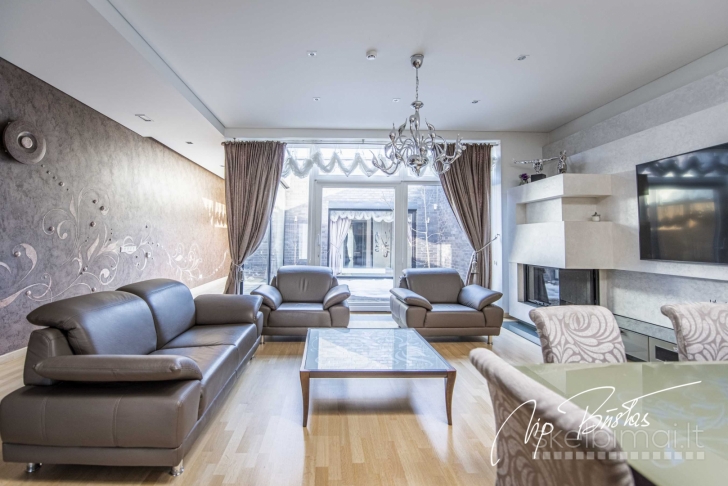 ĮRENGTAS BLOKUOTAS NAMAS FREDOJE, SAULĖGRĄŽŲ G.