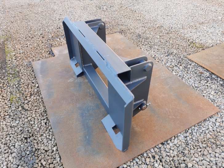 Greitosios jungtys ekskavatoriams, kaušai