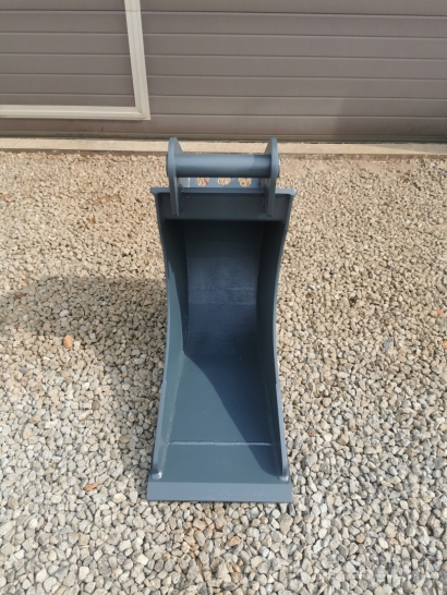 Greitosios jungtys ekskavatoriams, kaušai