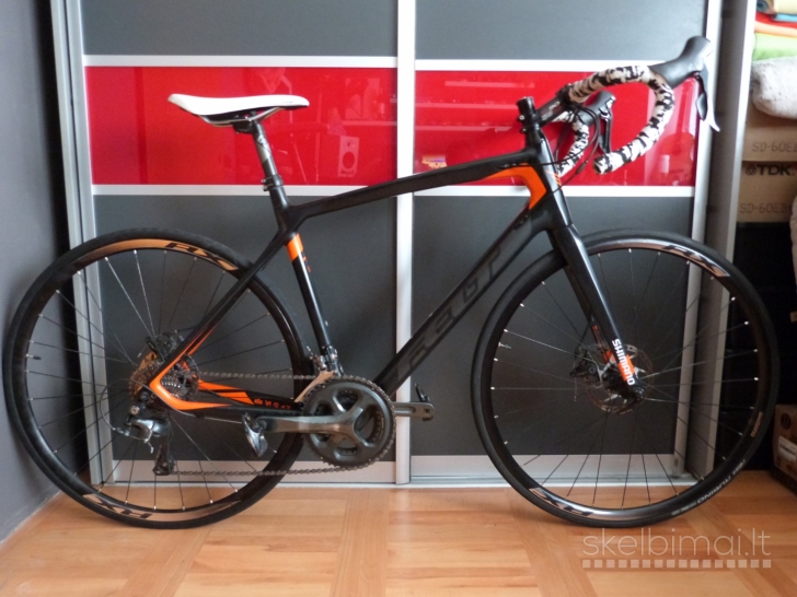 FELT Z6 Disc Carbon Road Bike. 700C wheels. 56cm. Large frame. Disc Brakes.