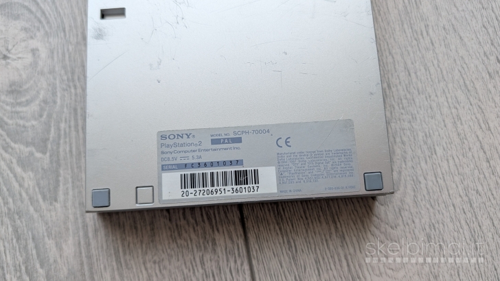Sony PlayStation 2 Slim Silver SCPH-70004 PAL + 2 žaidimai