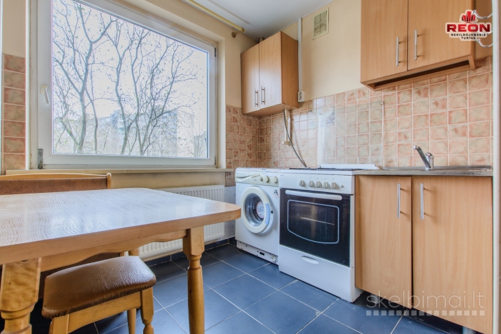 TVARKINGAS 2 KAMBARIŲ BUTAS ŽIRMŪNUOSE!