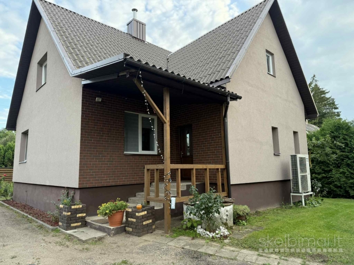 Parduodamas gyvenamasis namas