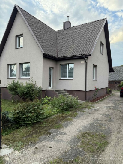 Parduodamas gyvenamasis namas