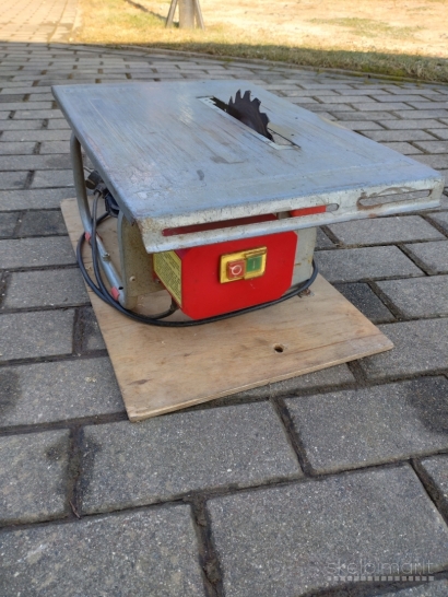 medžio pjovimo staklės