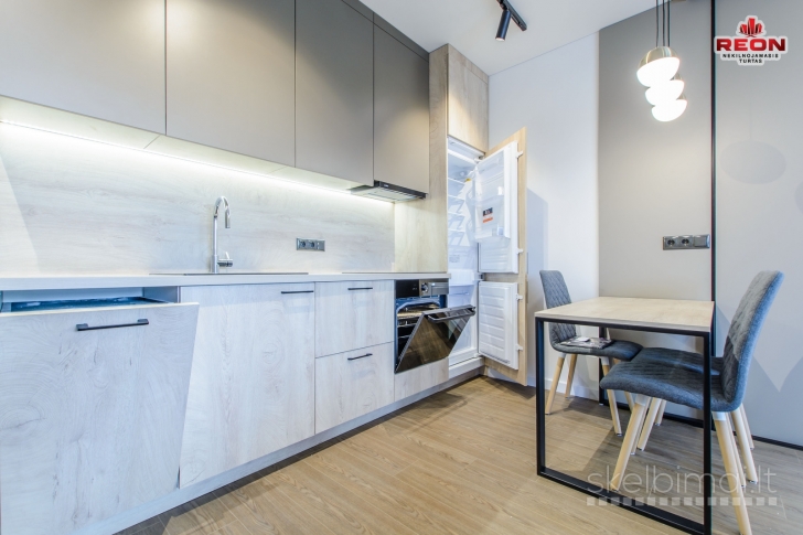 NUOMOJAMAS BUTAS NAUJOS STATYBOS NAME CENTRINĖJE MIESTO DALYJE!