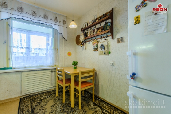 PARDUODAMAS DVIEJŲ KAMBARIŲ BUTAS APSUPTAS MOKYKLŲ IR KASDIENIŲ PASLAUGŲ!