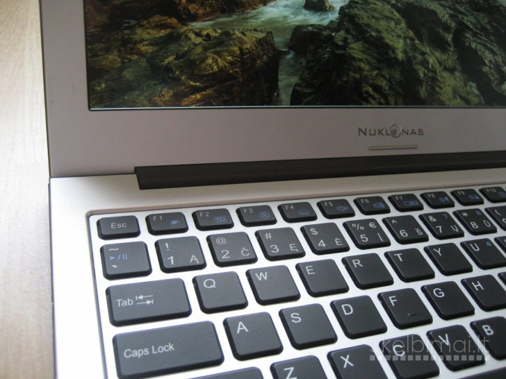 Mažas greitas metalinis 13.0 FHD IPS/ 256GB/ 3 val