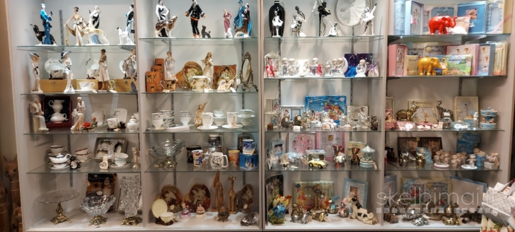 Išparduodama dovanų parduotuvė