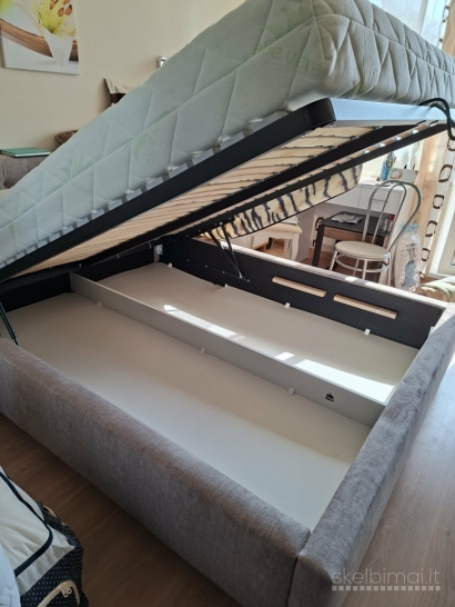 Pigiai parduodama lova su čiužiniu