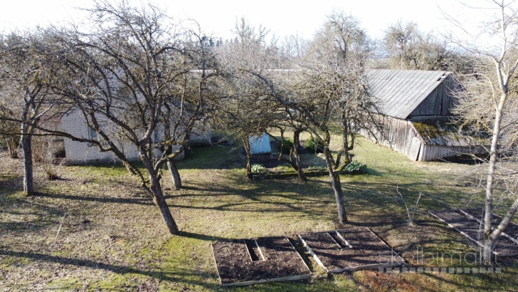 PARDUODAMA SODYBA RAŠČIŲ KM. RASEINIŲ RAJ.