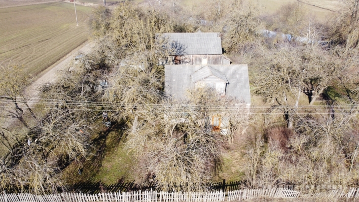 PARDUODAMA SODYBA RAŠČIŲ KM. RASEINIŲ RAJ.