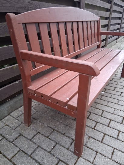 Parduodu medinį suolą