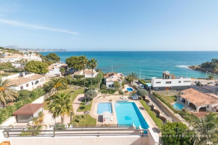 Studija pirmoje jūros linijoje Calpeje,Ispanija