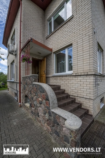 IŠNUOMUOJAMA NAMO DALIS KAUNO R, NAUGARDIŠKĖS K, MEDŽIOTOJŲ G.