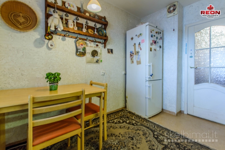 PARDUODAMAS DVIEJŲ KAMBARIŲ BUTAS APSUPTAS MOKYKLŲ IR KASDIENIŲ PASLAUGŲ!