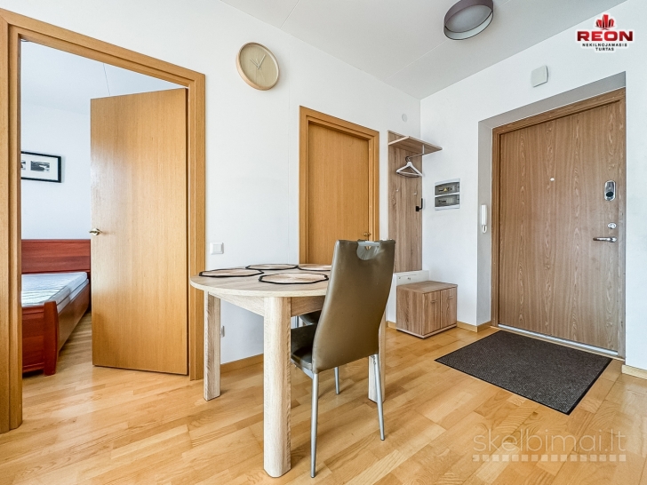 ĮRENGTAS 2 KAMBARIŲ BUTAS PAŠILAIČIUOSE SU AUTONOMINIU ŠILDYMU!