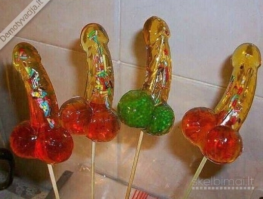 vaikinas nori oralini padaryti vyrui