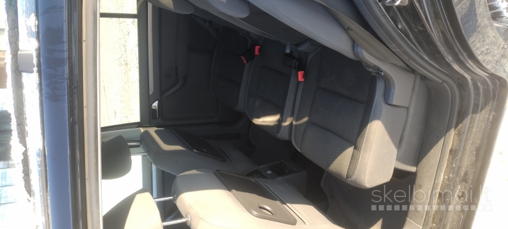 Parduodamas VW Touran turintis defektą (variklio)