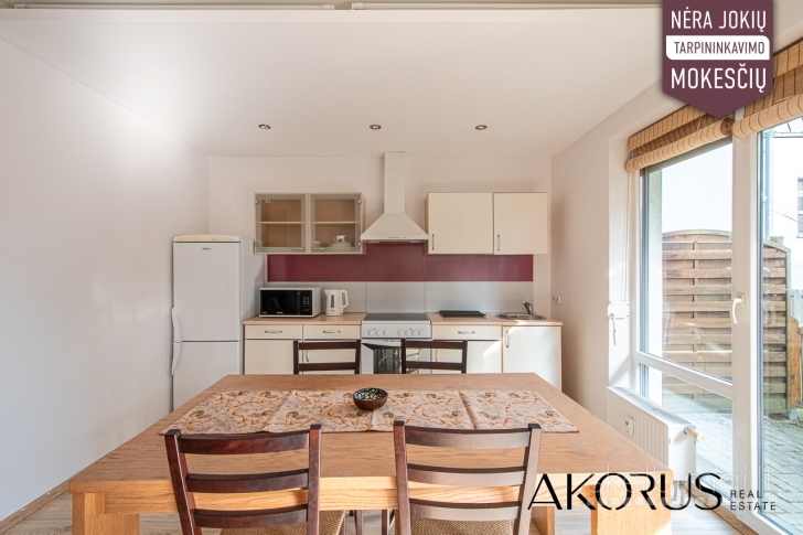 Akorus.lt – tvarkingas butas su erdviu ir aptvertu kiemu