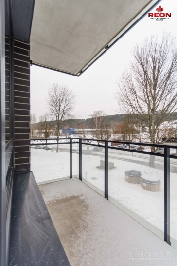 NUOMOJAMAS ŠILTAS, JAUKUS 2 KAMBARIŲ BUTAS 