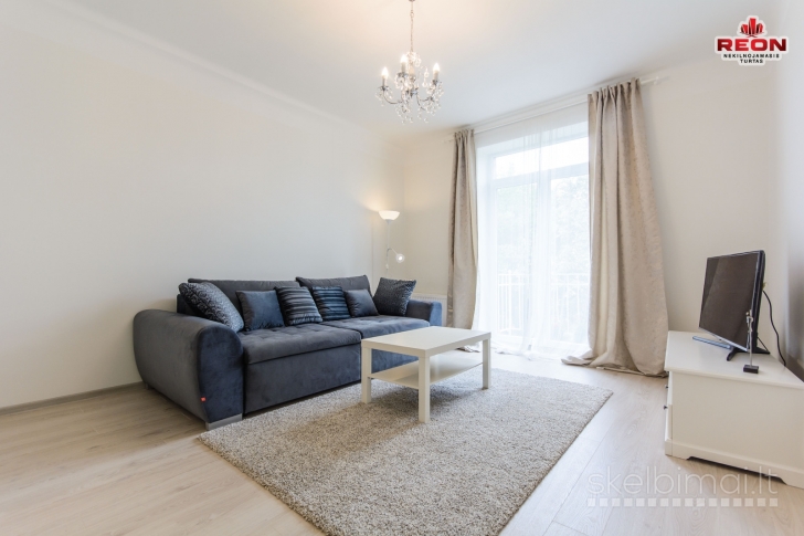 2 KAMBARIŲ BUTAS SENAMIESTYJE! 