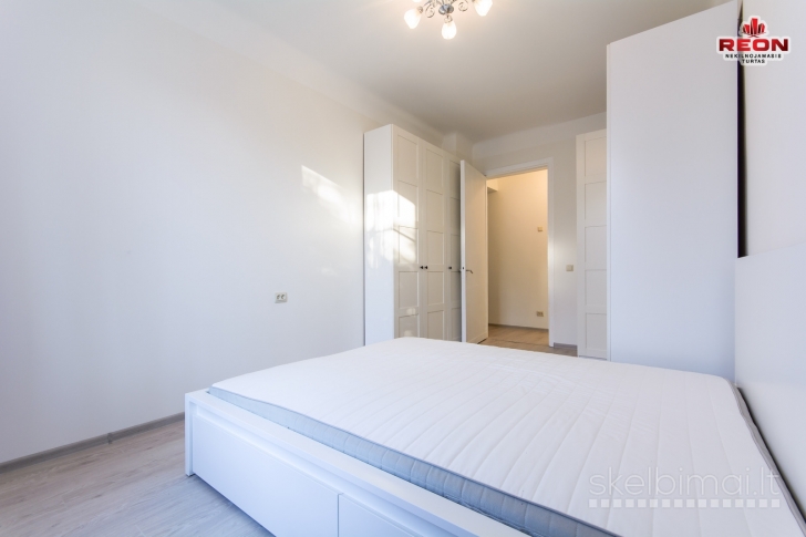 2 KAMBARIŲ BUTAS SENAMIESTYJE!