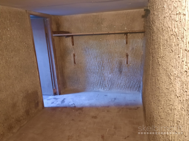 ATNAUJINTO GARAŽO SU RŪSIU NUOMA KAUNE, Taikos 114 (šalia Kauno liftų)