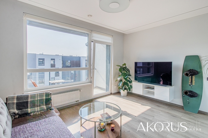 Akorus.lt - tvarkingas butas tylioje miesto dalyje su parkavimo vieta