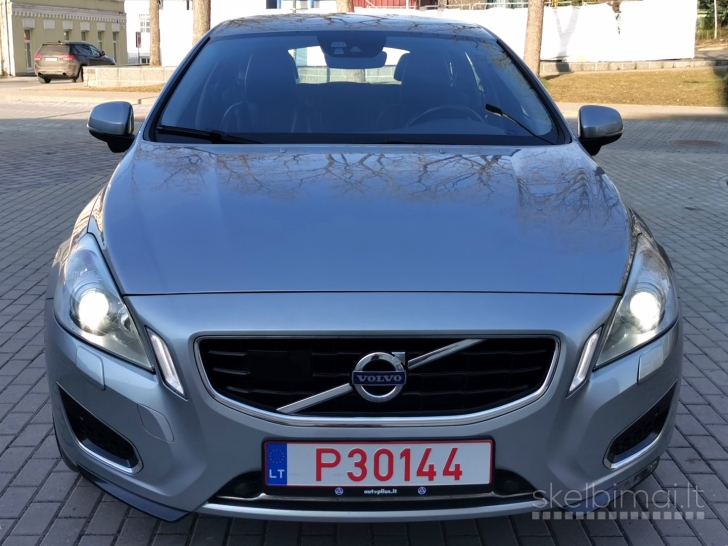 Volvo V60 Hibridas