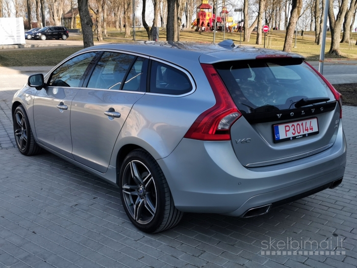 Volvo V60 Hibridas