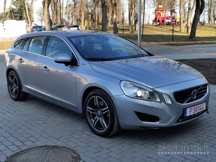Volvo V60 Hibridas