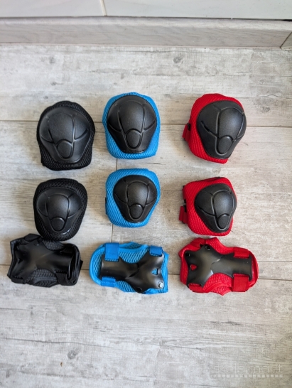 Naujos Vaikiškos apsaugos keliams ir alkunėms bei rankoms