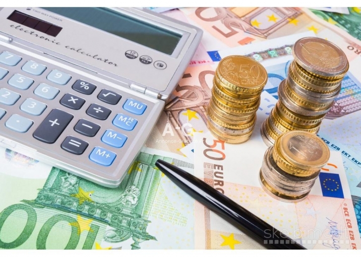 paskollos svyruoja nuo 2000 iki 900 000 €