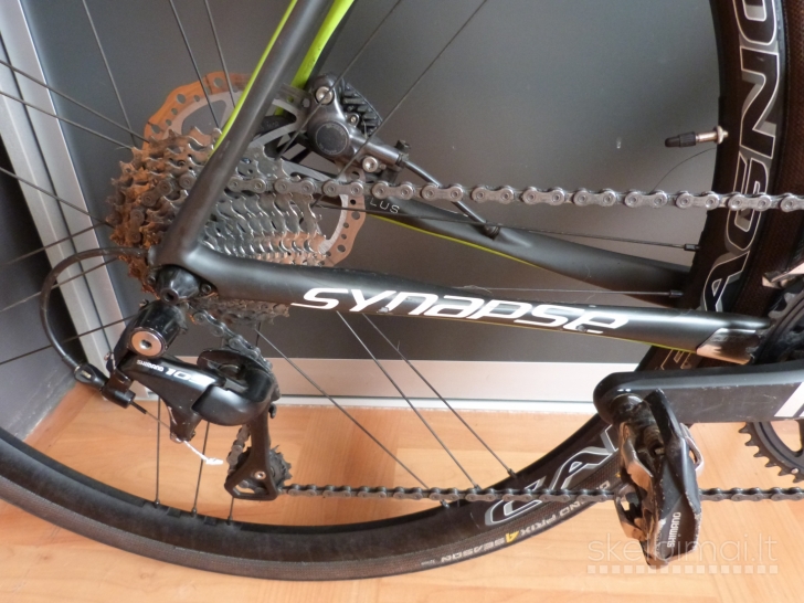 CANNONDALE Synapse Carbon Disc 105 Gravel-Road Bike. 700C. 56cm. 22speed.