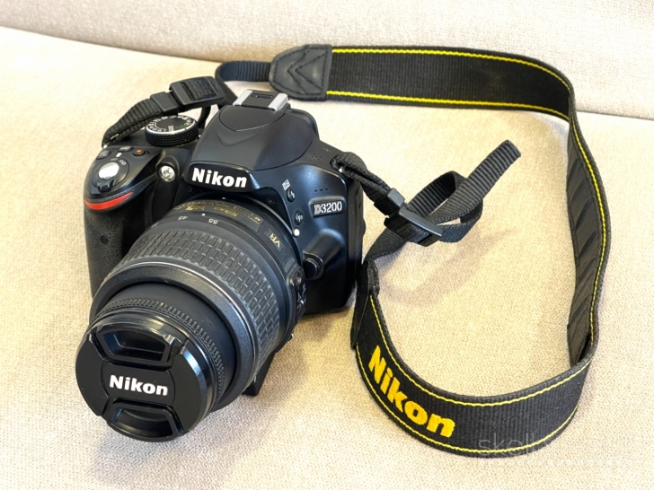 Nikon D3200 fotoaparatas su priedais