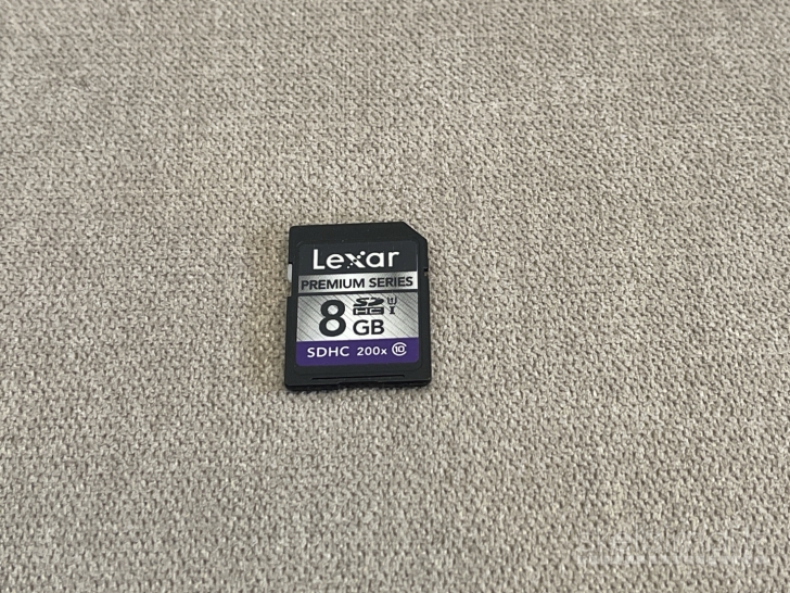 Nikon D3200 fotoaparatas su priedais