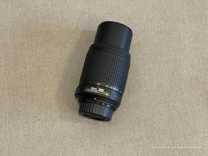 Nikon D3200 fotoaparatas su priedais