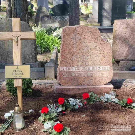 Kokybiškas užrašų kalimas ant paminklų Vilniuje (visos kapinės)