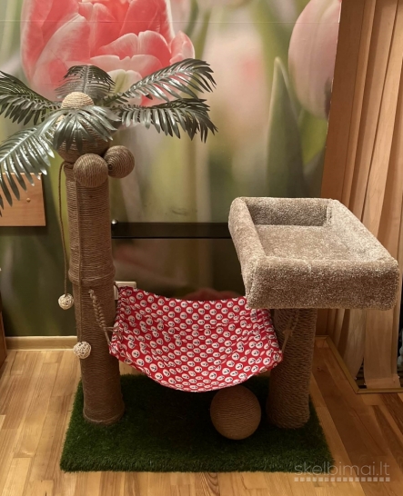 Nauja tvirta draskyklė katėms.