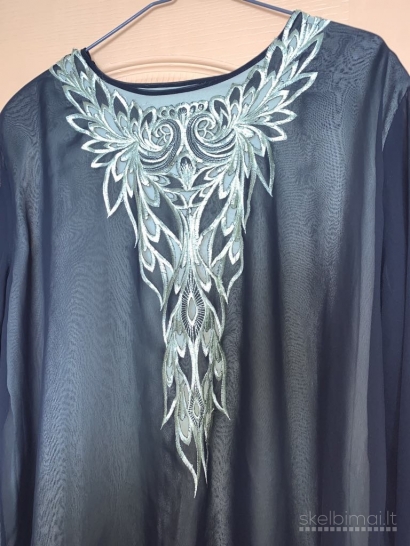 Nauja puošni siuvinėta palaidinė.