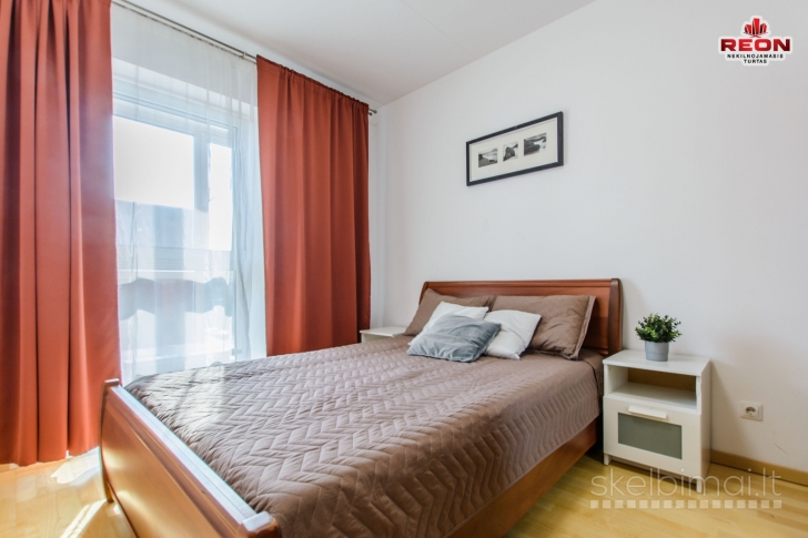 ĮRENGTAS 2 KAMBARIŲ BUTAS PAŠILAIČIUOSE SU AUTONOMINIU ŠILDYMU!