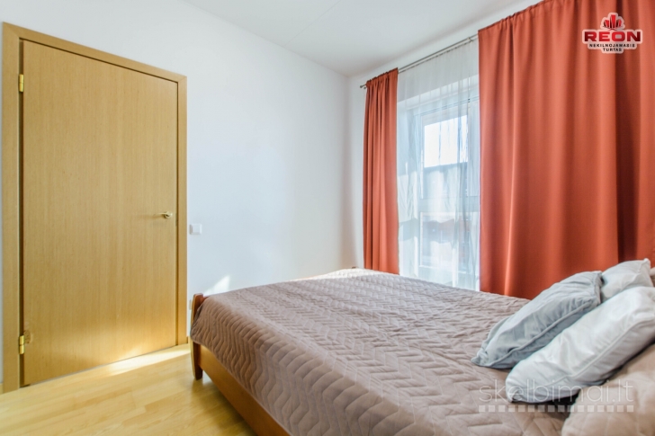 ĮRENGTAS 2 KAMBARIŲ BUTAS PAŠILAIČIUOSE SU AUTONOMINIU ŠILDYMU!